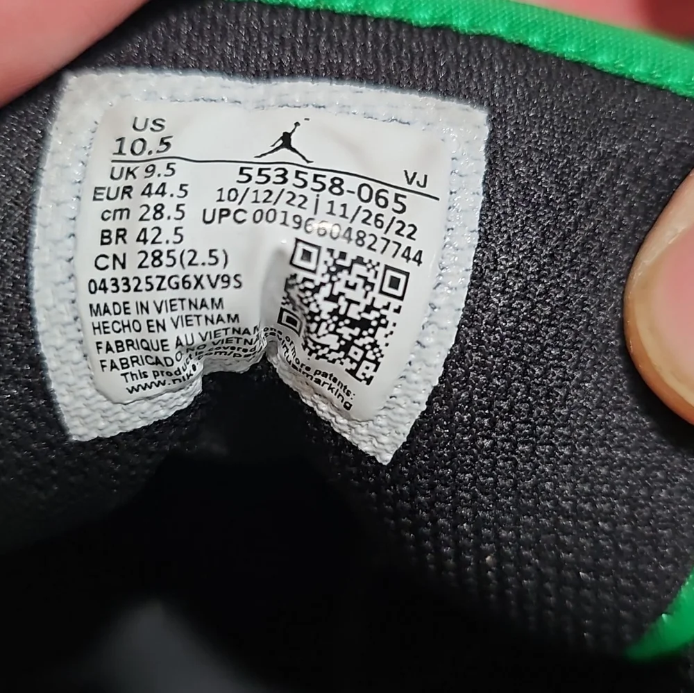 Nike Air Jordan 1 Low Retro Green Toe Black Pine Green Men’s Size 10.5 Sneakers - Picture 5 of 7